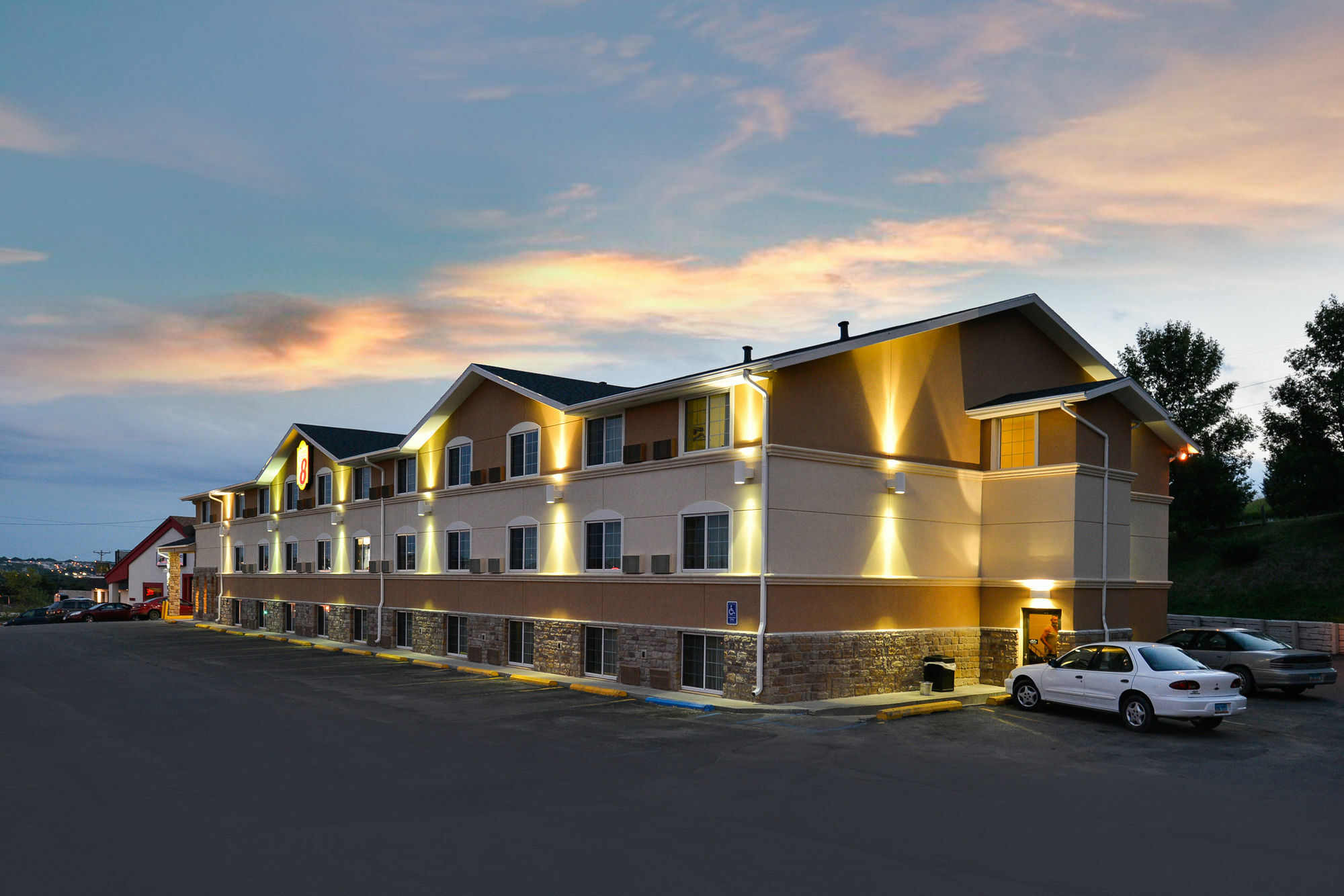 Super 8 By Wyndham Minot Airport Hotel Exterior photo